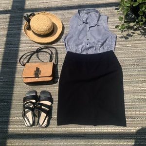 Donated Feb 16 ‘22 Offers Welcome!  212 Collection Full-lined Skirt Size 4